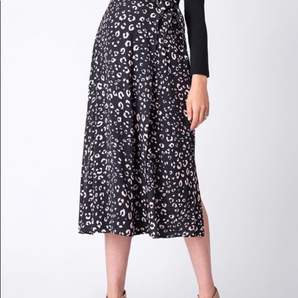 Seraphine Maternity animal print wrap skirt 2 NWOT